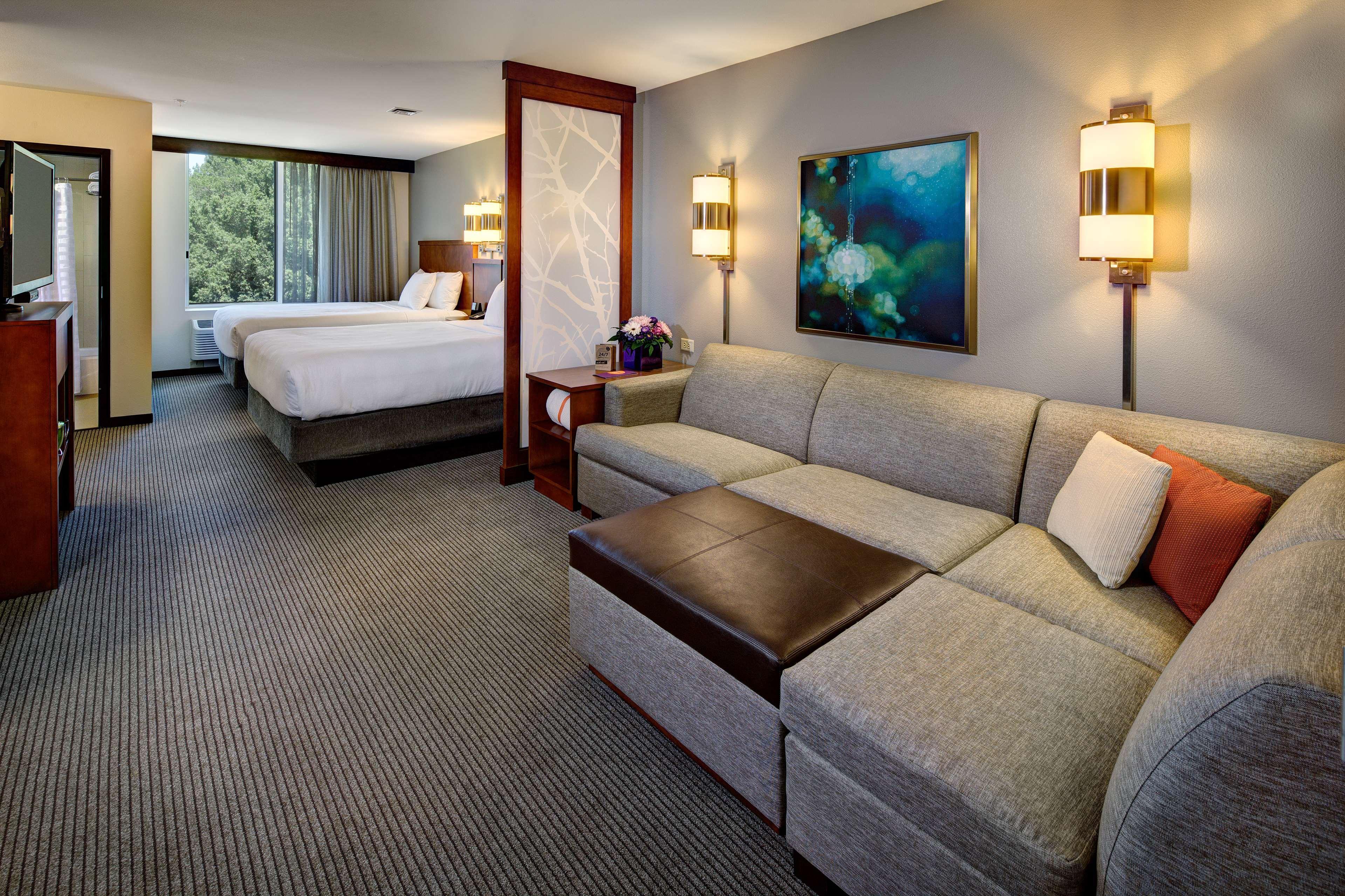 ไฮแอท เพลซ ยูนิเวอร์ซิตี้ ออฟ แคลิฟอร์เนีย เดวิส Hotel ภายนอก รูปภาพ